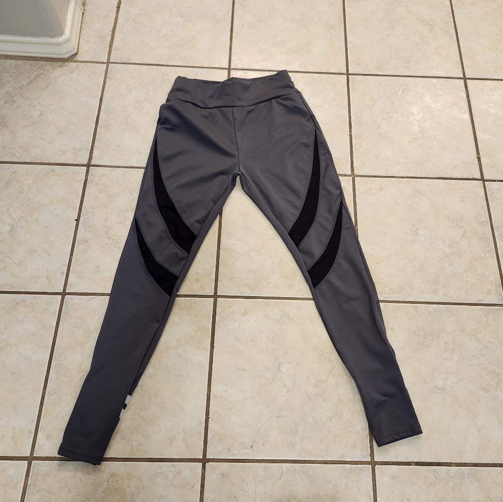 NWOT High Waist Mesh Slashed White Stripe Tights Leggings Workout Yoga Pants